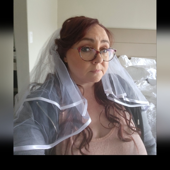 2-tier Veil for Bridal Shower/Bachelorette Party - Picture 2 of 3